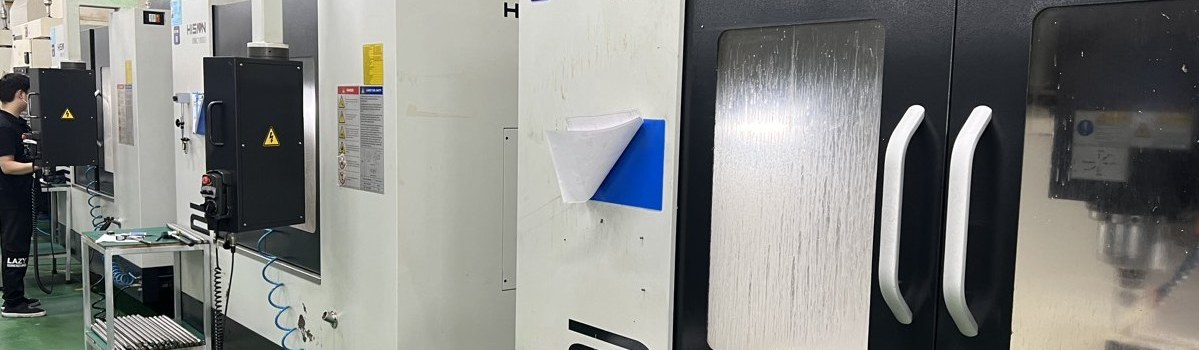 HISION VMC1000II vertical machining center at Factory 01